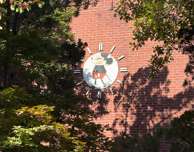 mickey mouse clock