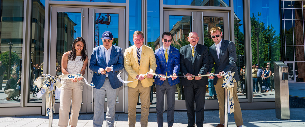 Thomas Fanning at the ribbon cutting ceremony for the new athletics facility