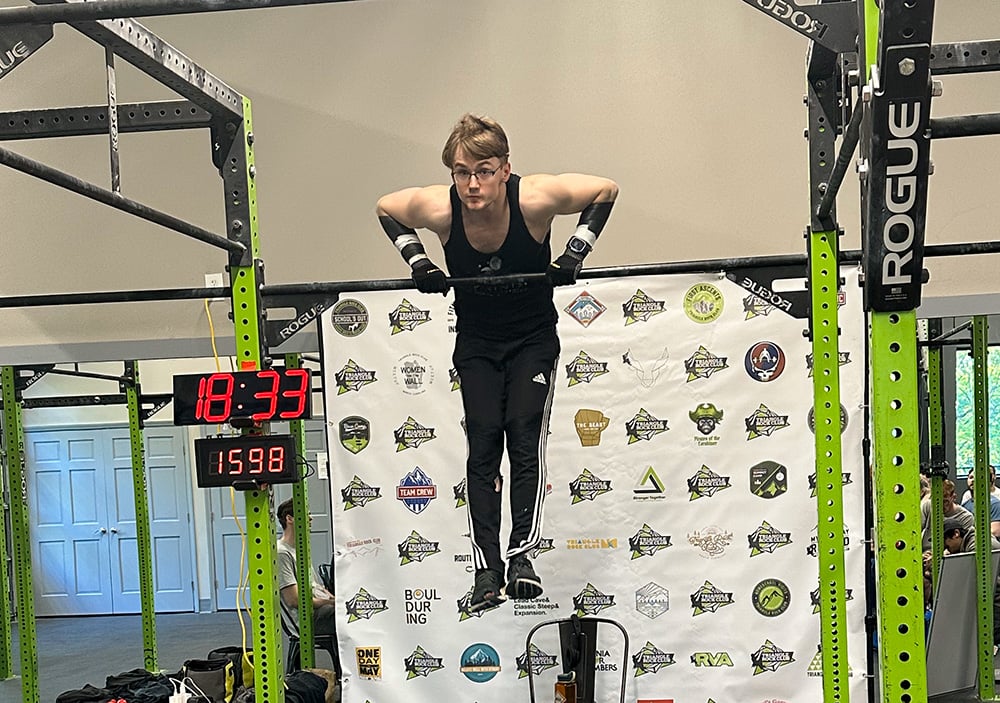 david lloyd george doing muscle-ups